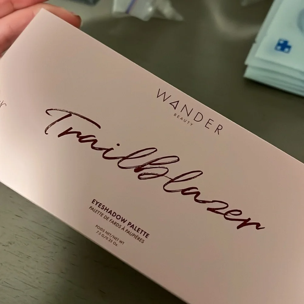 Wander Beauty Trailblazer Eyeshadow Palette